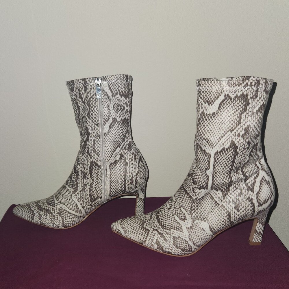 New York & Company Faux Snake Skin Black and White Soft Booties Size 6.5